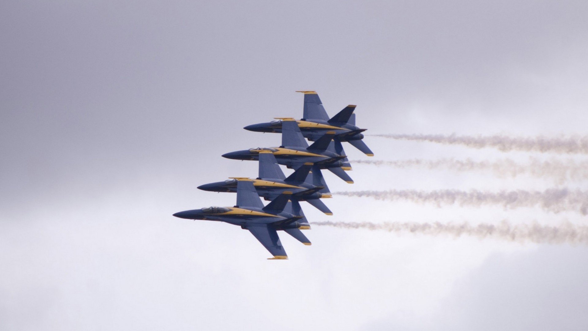 绿茵与硬木的交响，西甲国家德比之夜与浓眉生涯之夜的激情共鸣