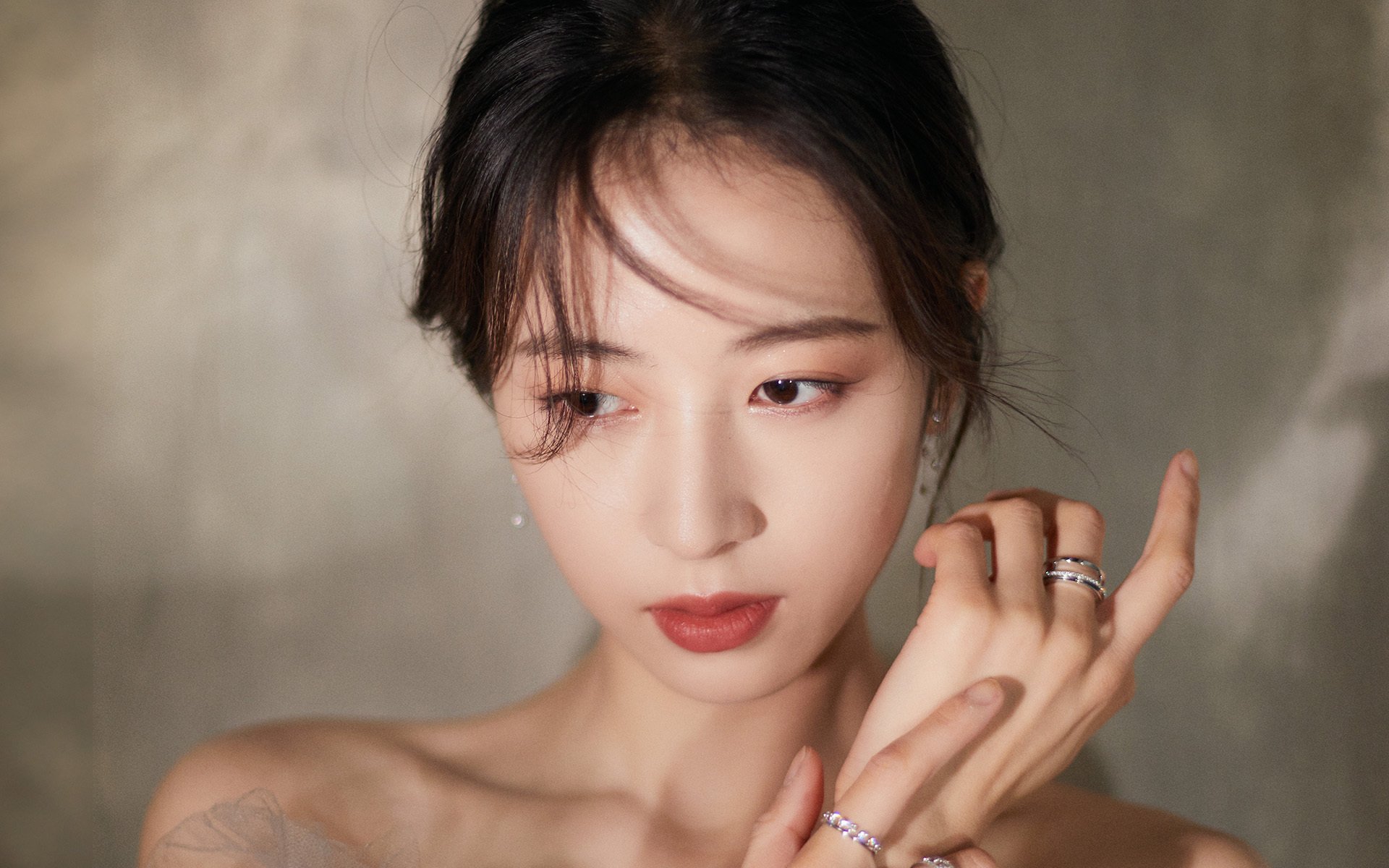 开云体育中国-赛道与绿茵场的争冠交响，F1年度焦点战与阿森纳击溃加拿大的体育盛宴