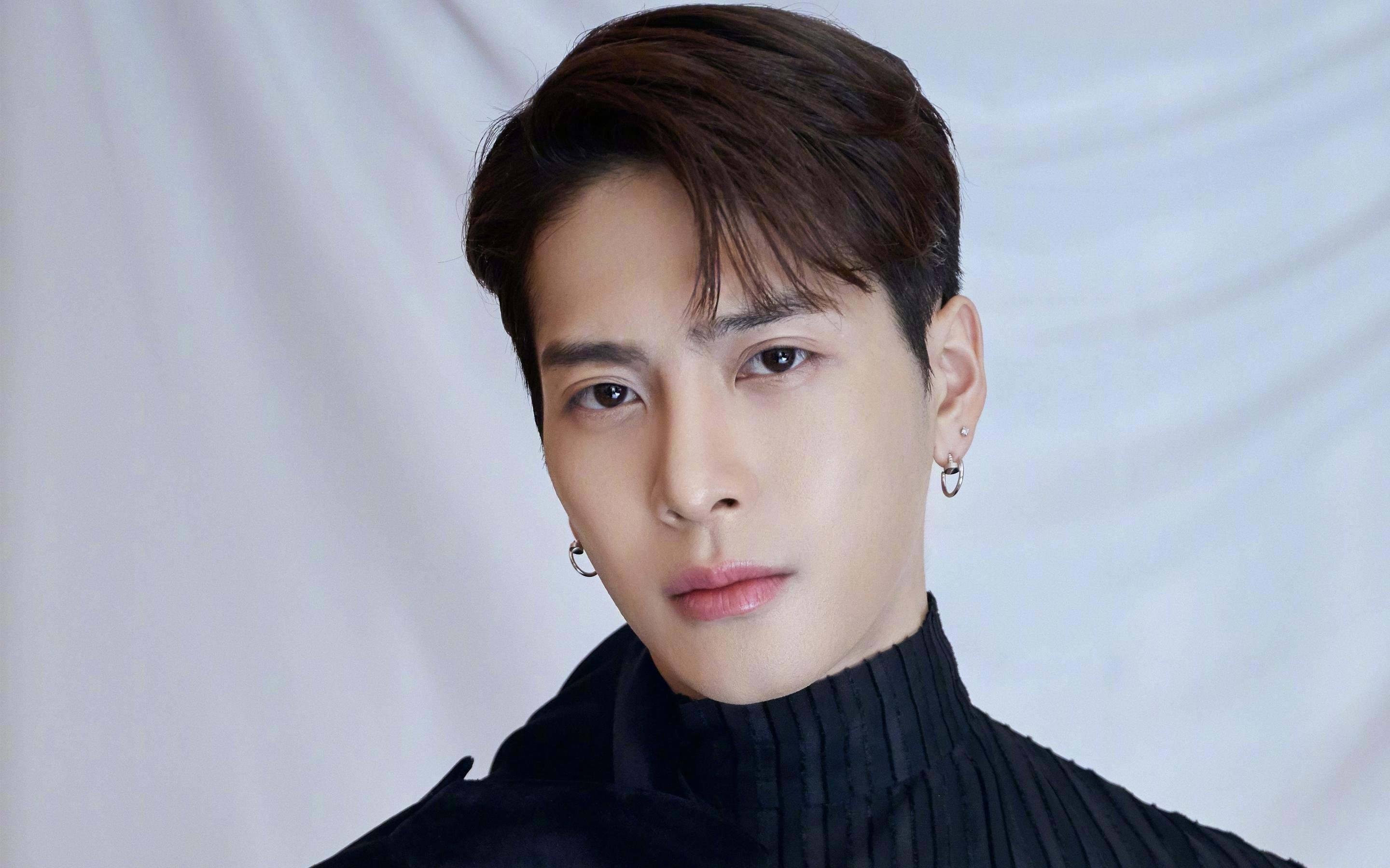 爱德华兹加冕硬仗之王,黄蜂主场狂风席卷完胜北京