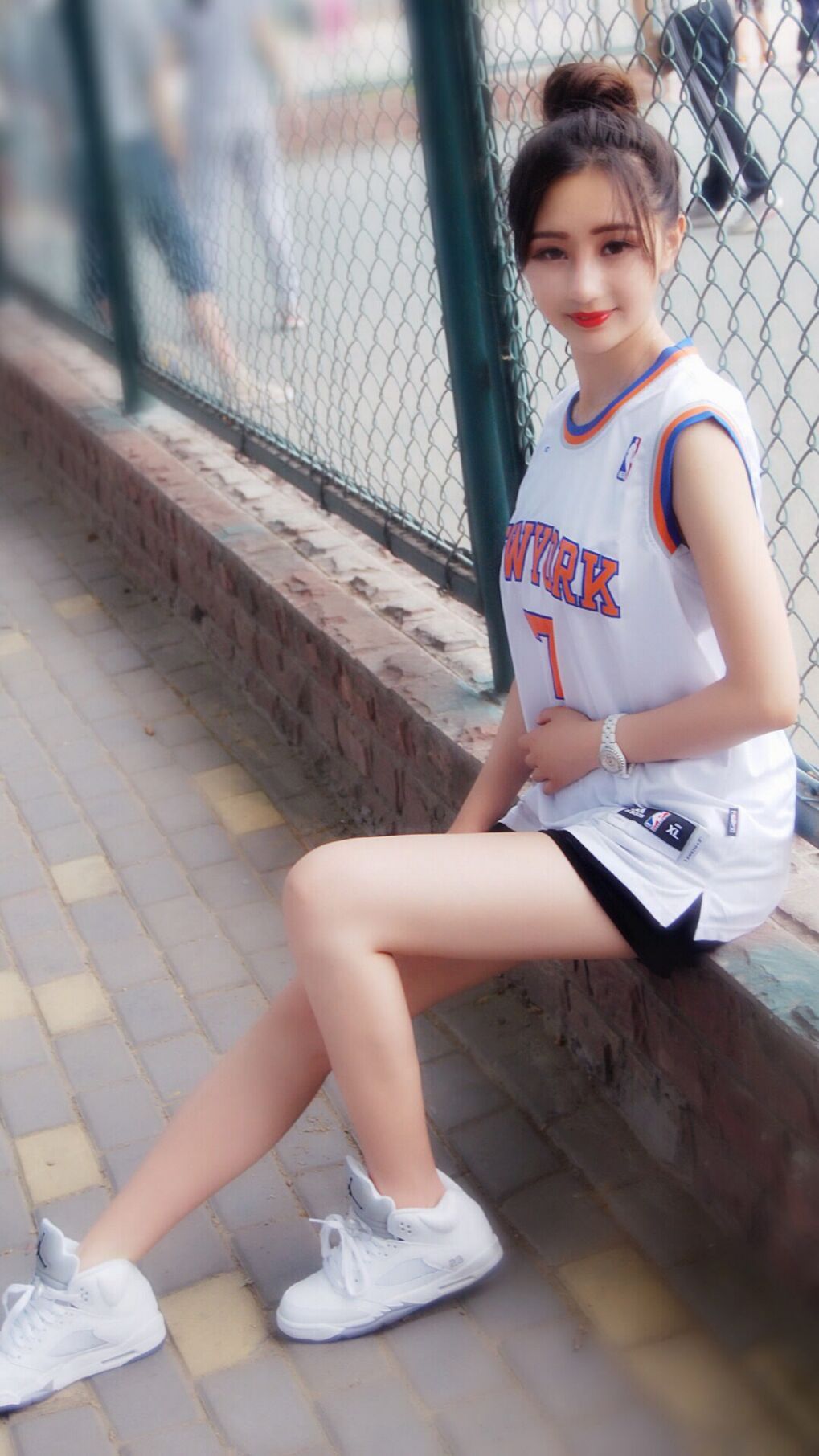 开云体育在线-王者东巡，孤胆英雄福克斯新疆之夜独舞斩奇才