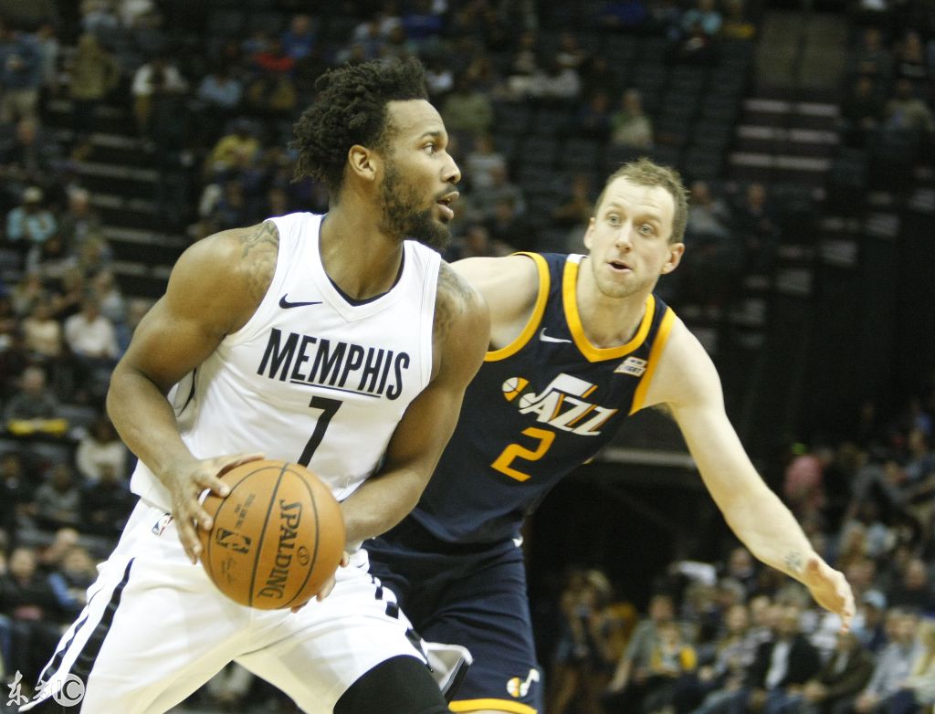 爵士鏖战灰熊,米切尔成为关键先生 爵士鏖战灰熊,米切尔成为关键先生